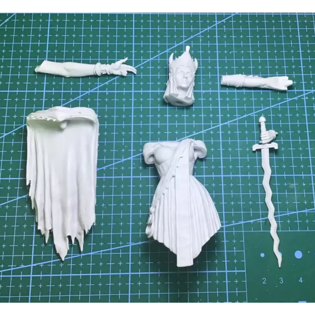 1/12 BUST Resin Model Kit Beautiful Girl Queen Fantasy Unpainted