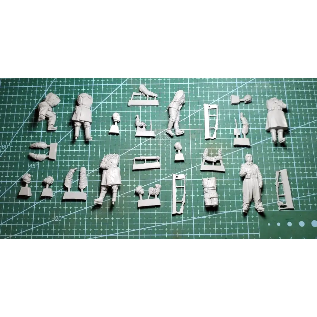 1/35 6pcs Resin Model Kit Soviet Soldiers Captured German Tank WW2 Unpainted