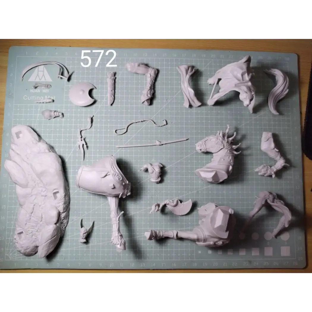 1/24 Resin Model Kit Amazon Beautiful Girl Horseman Fantasy Unpainted