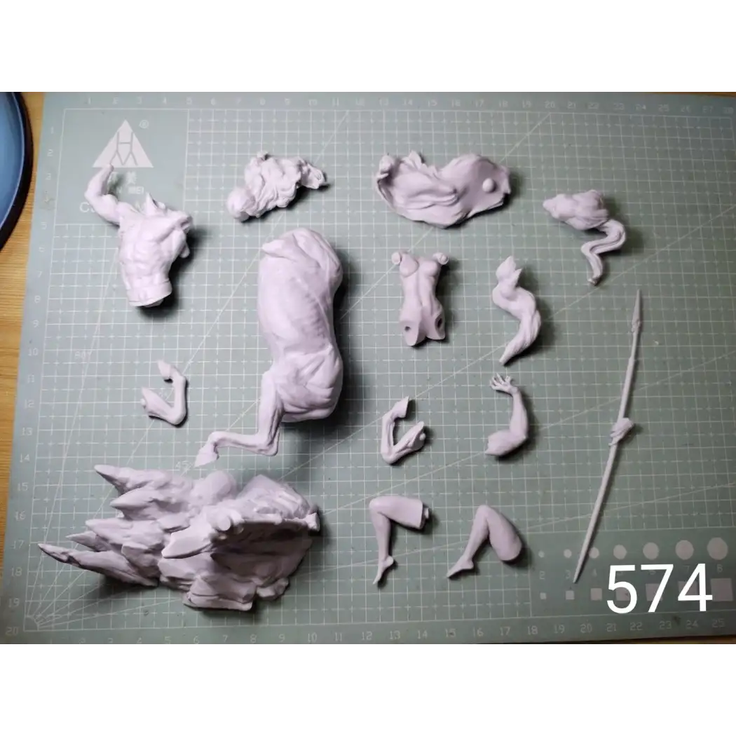 1/24 Resin Model Figure Kit Centaur & Barbarian Beautiful Girl Fantasy Unpainted