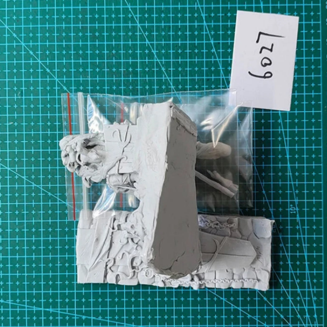 1/24 Resin Model Kit Sorcerer and Goblin (with base) Unpainted