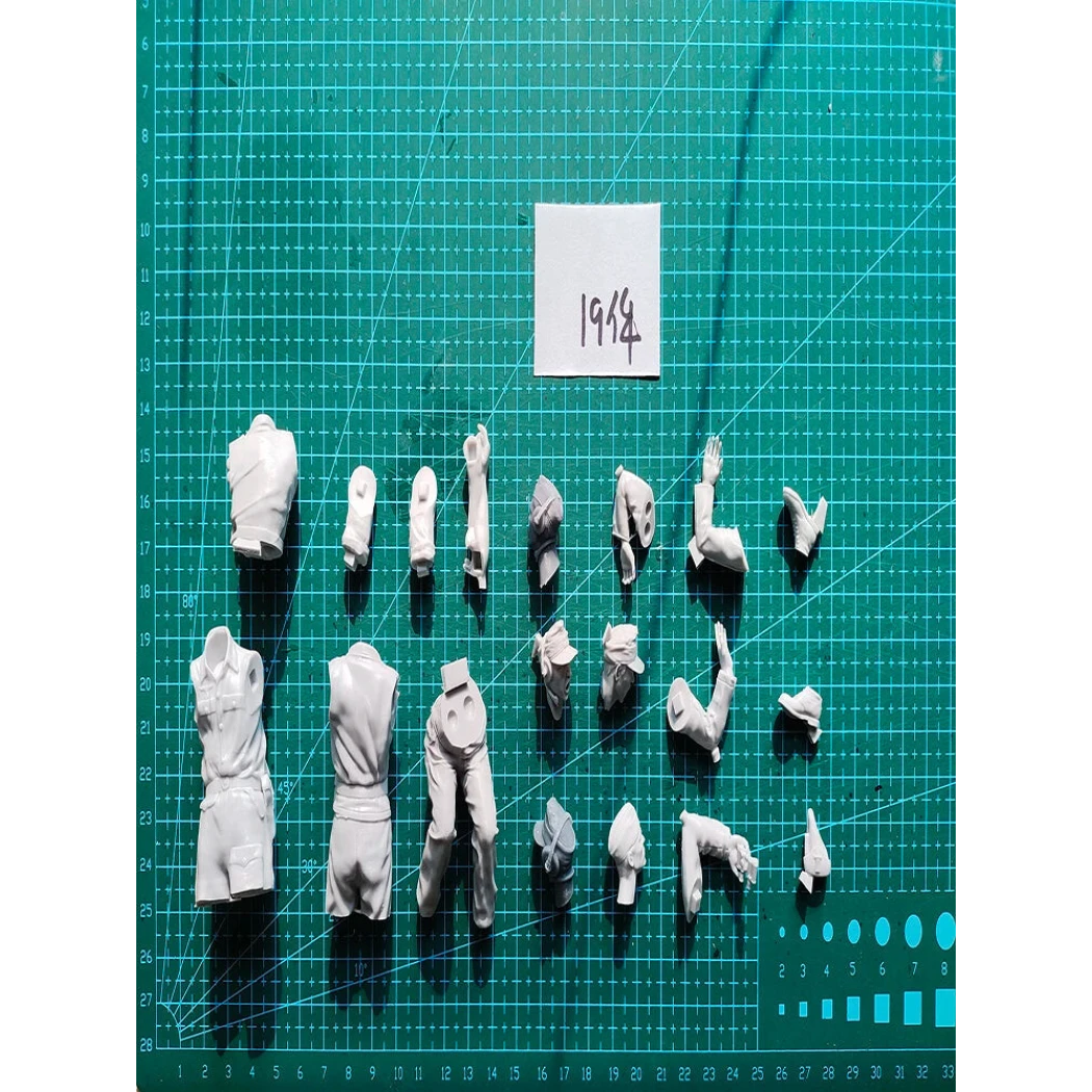 1/16 3pcs Resin Model Kit German Soldiers Tank Crew WW2 (no tank) Unpainted