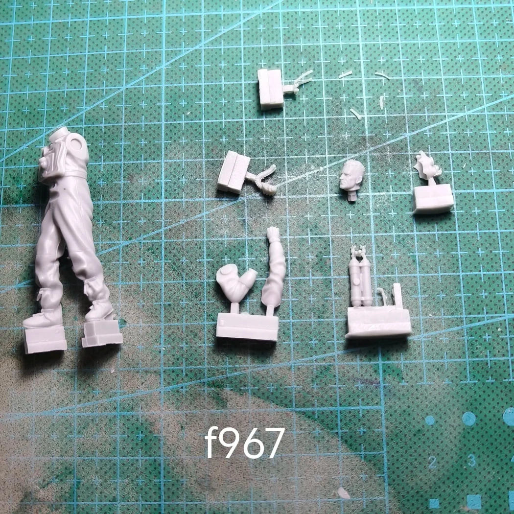 1/35 Resin Model Kit Scuba Diver Spy Unpainted
