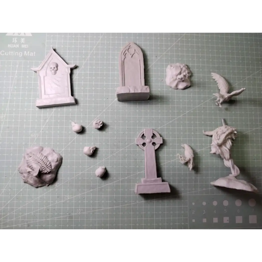 1/24 Resin Model Kit Vampire Tombstones Fantasy Unpainted