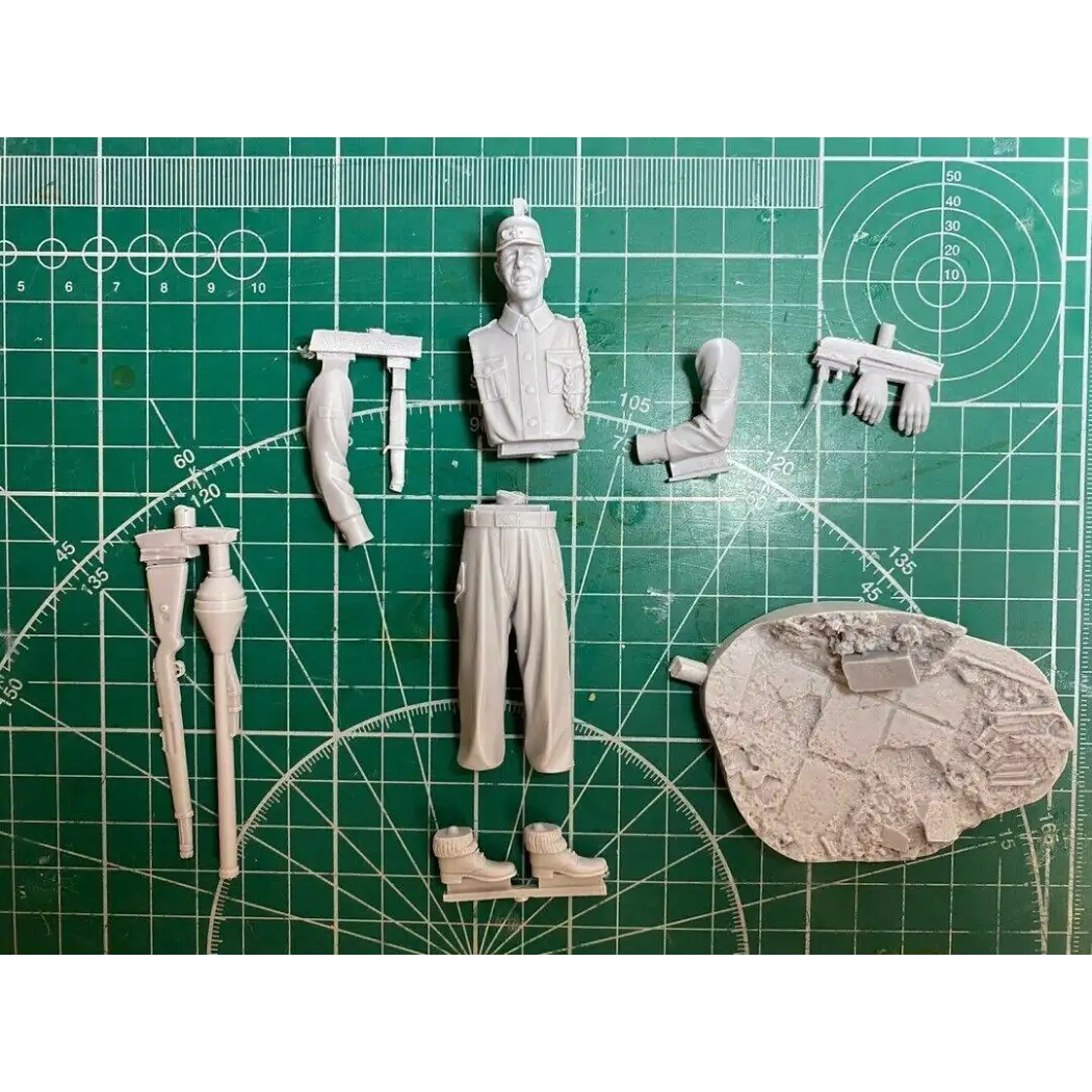 1/16 Resin Model Kit German Soldier Faustpatrone WW2 Unpainted - Model-Fan-Store
