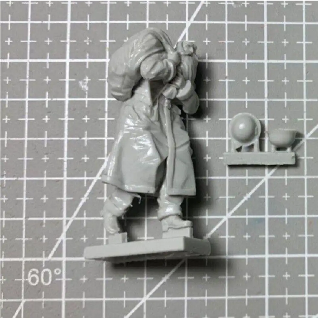 1/35 Resin Model Kit German/British Santa WW2 Unpainted - Model-Fan-Store