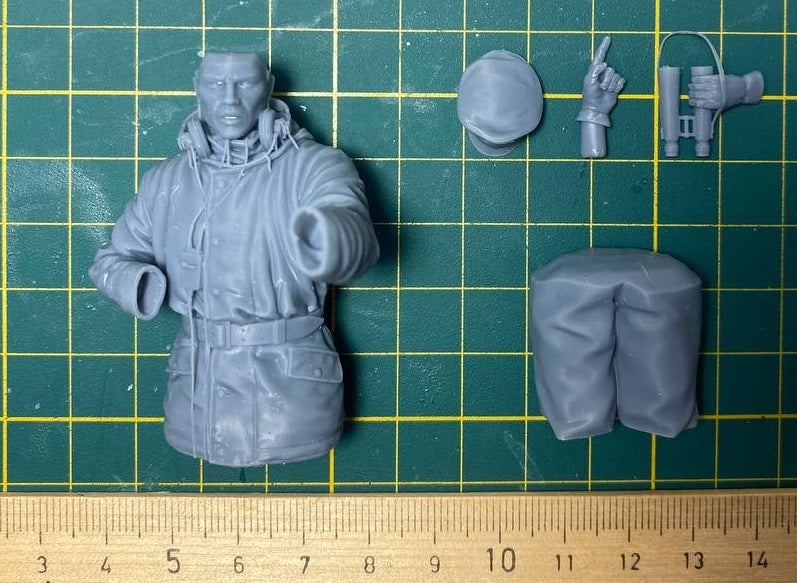 1/16 3D Print Model Kit Winter German Soldier Tank Commander WW2 Unpainted
