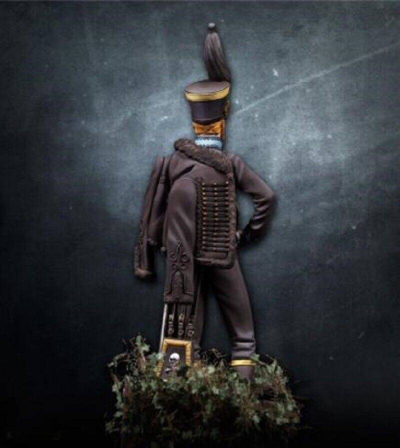 1/24 Resin Model Kit Napoleonic Wars Hussar Officer Unpainted - Model-Fan-Store