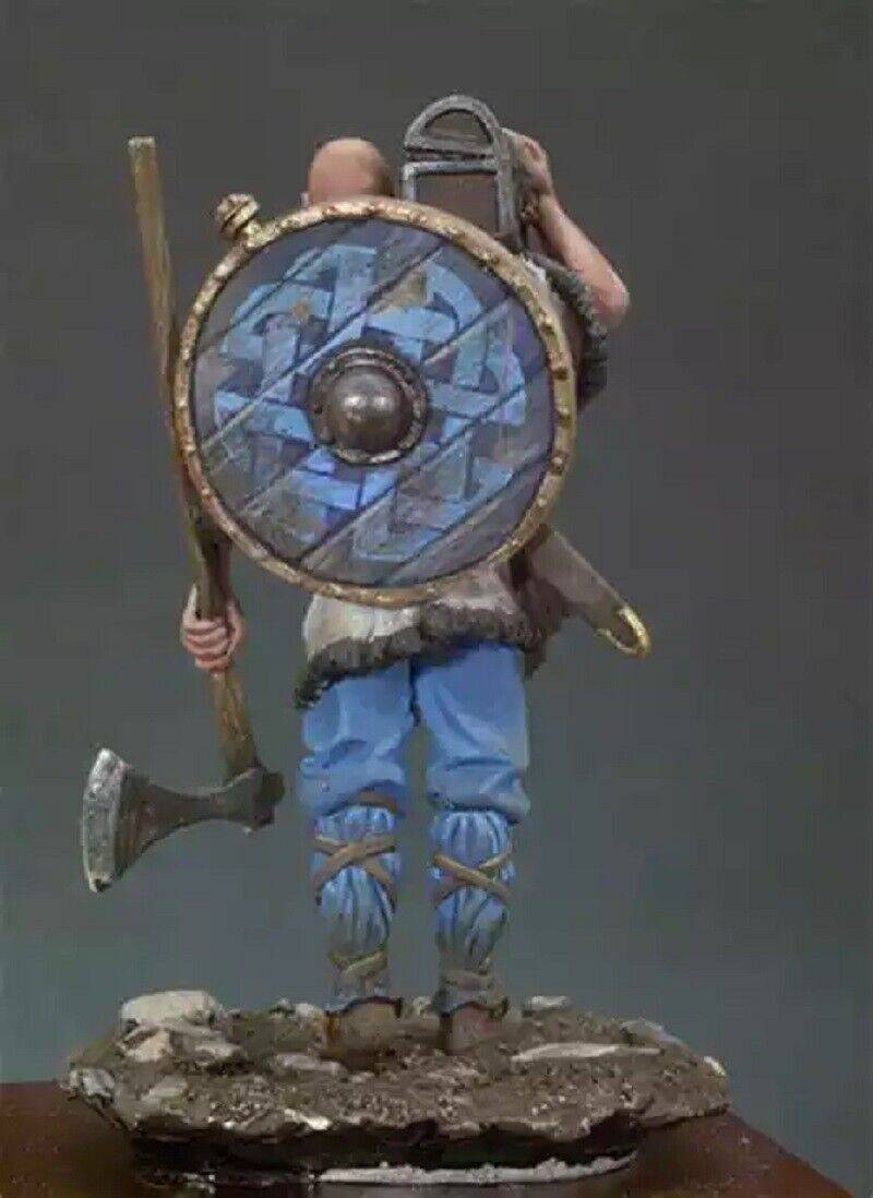 1/32 Resin Model Kit Northern Warrior Pirate Treasure Hunter Unpainted - Model-Fan-Store