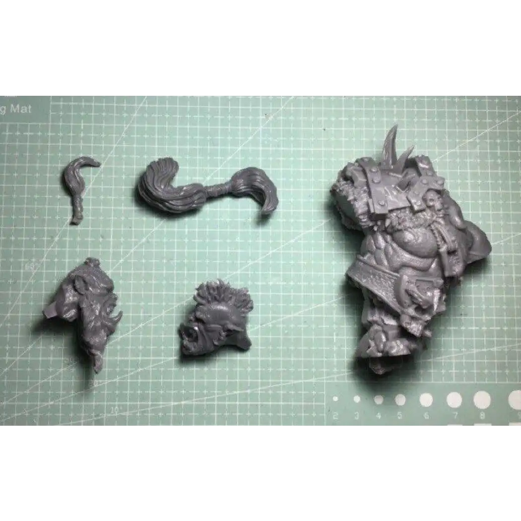 1/10 BUST Resin Model Kit Orc Warrior Barbarian Warcraft Unpainted - Model-Fan-Store