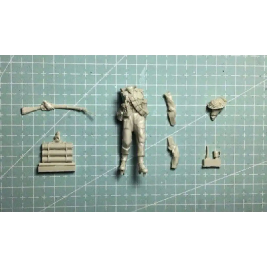 1/35 Resin Model Kit British Soldier Infantryman WW2 Unpainted - Model-Fan-Store