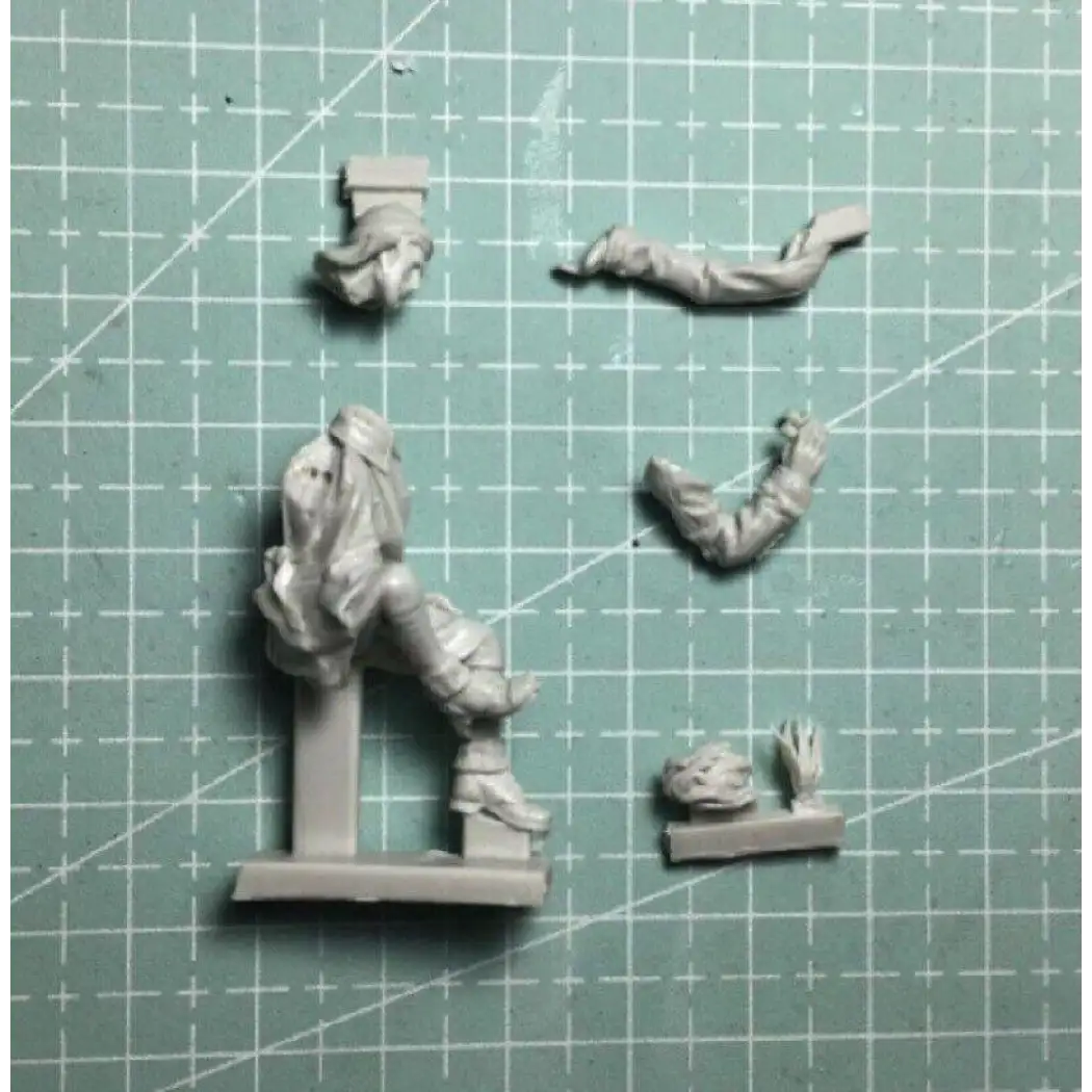 1/35 Resin Model Kit Italian Soldier Tank Crew WW2 Unpainted - Model-Fan-Store