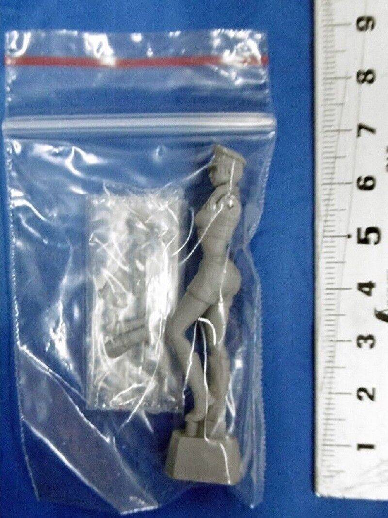 1/35 Resin Casting Model Kit German Beautiful Girl Panzerfaust Fantasy Unpainted - Model-Fan-Store