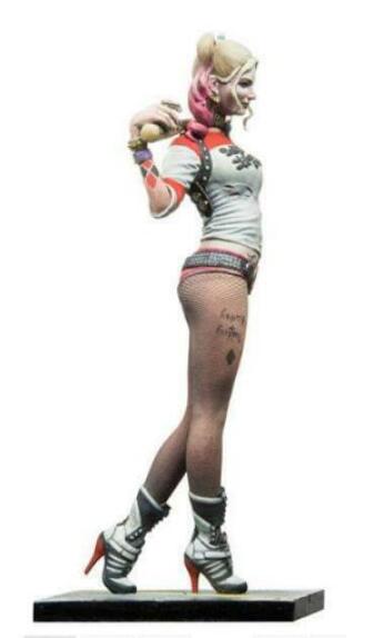 1/24 75mm Resin Superhero Model Kit Harley Quinn Unpainted