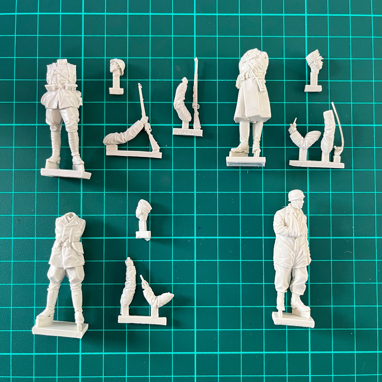 1/35 4pcs Resin Model Kit For Queen and Country Dutch Infantry WW2 Unpainted