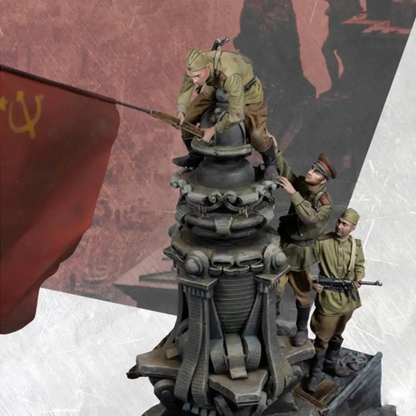 1/35 Resin Model Kit Soviet Soldiers Banner of Victory WW2 Unpainted - Model-Fan-Store