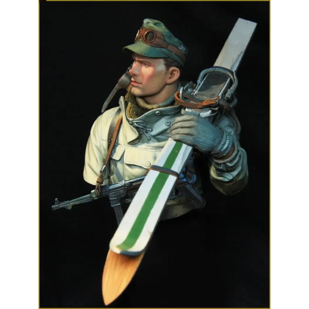 1/10 BUST Resin Model Kit German Soldier Ski Hunter WW2 Unpainted