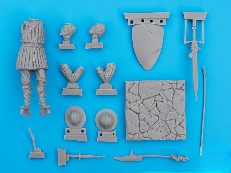 1/24 75mm Resin Model Kit Medieval Guard with Halberd Unpainted