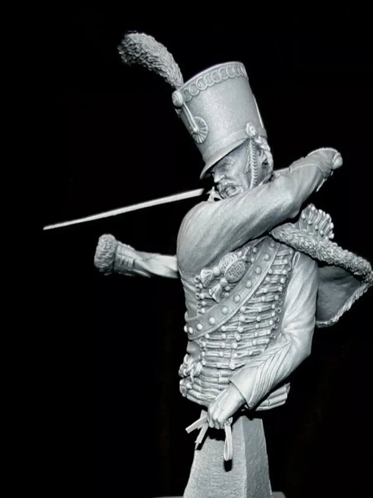 1/10 BUST Resin Model Kit Napoleonic Wars Officer Hussar Unpainted