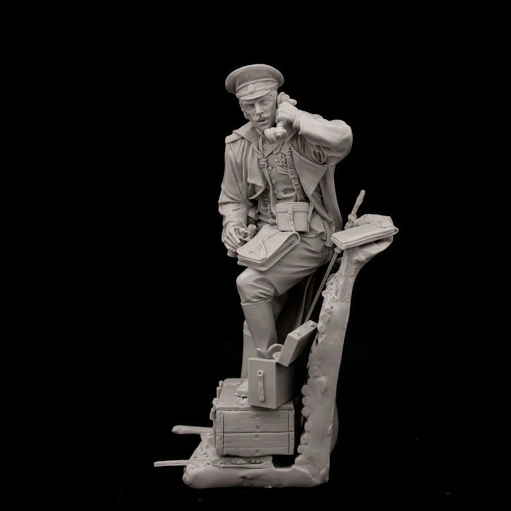 1/24 75mm Resin Model Kit Russian Officer WW1 Unpainted