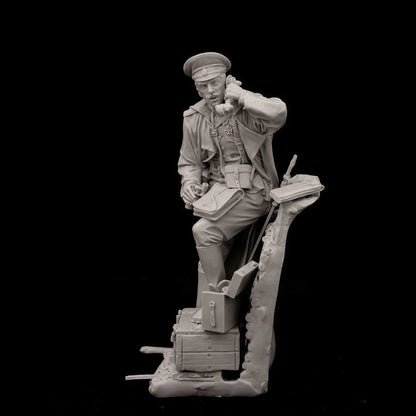 1/24 75mm Resin Model Kit Russian Officer WW1 Unpainted