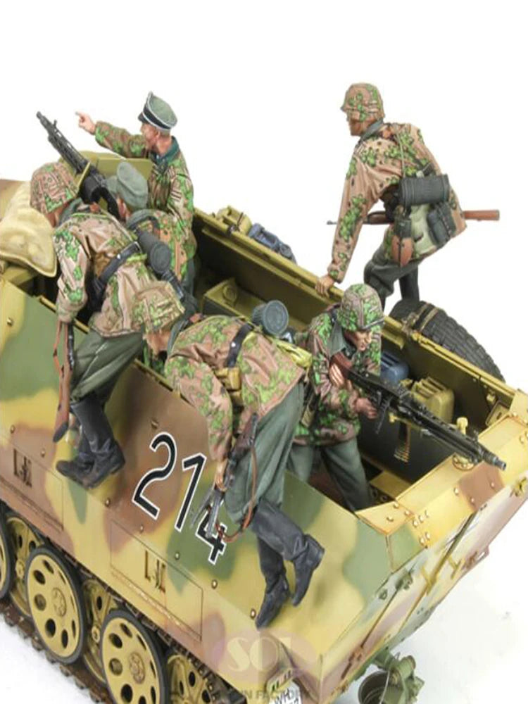 1/16 6pcs Resin Model Kit German Soldiers Assault Raiders WW2 (no tank) Unpainted