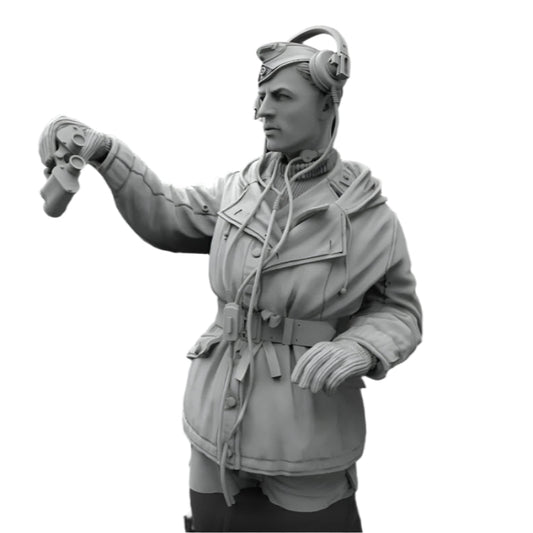 1/16 BUST Resin Model Kit German Soldier Tank Commander WW2 Unpainted