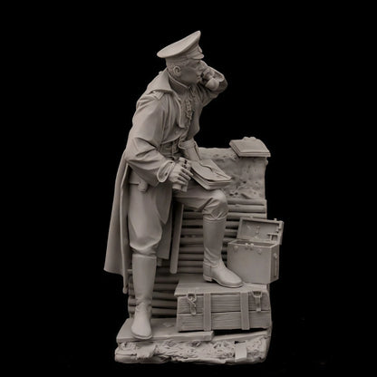 1/24 75mm Resin Model Kit Russian Officer WW1 Unpainted