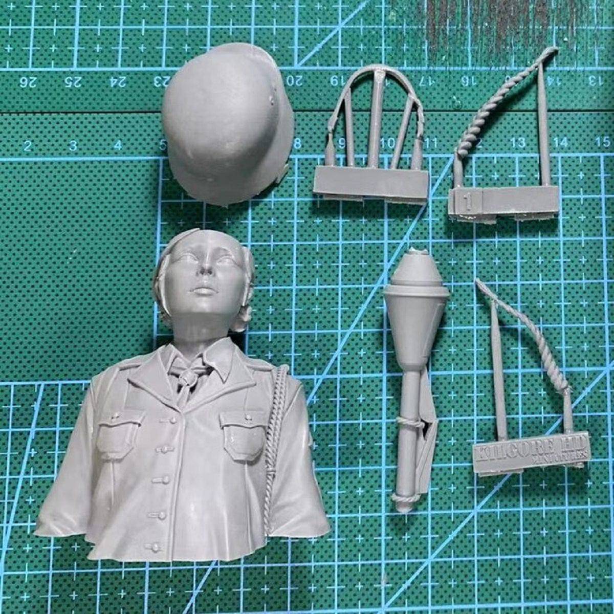 1/10 BUST Resin Model Kit German Beautiful Girl WW2 Fantasy Unpainted - Model-Fan-Store