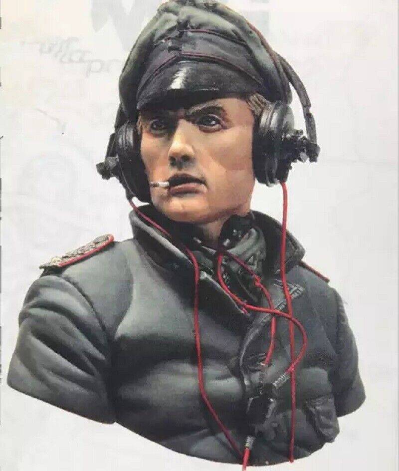 1/10 BUST Resin Model Kit German Officer Tank Commander WW2 Unpainted - Model-Fan-Store