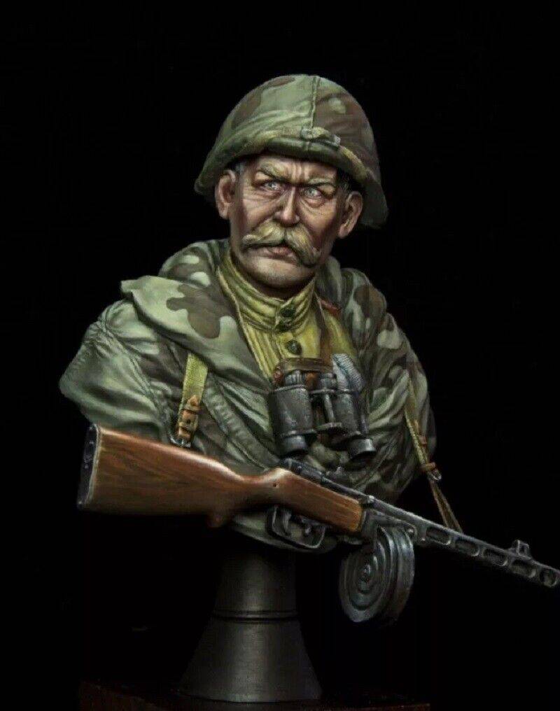 1/10 BUST Resin Model Kit Soviet Soldier Scout WW2 Unpainted A28 - Model-Fan-Store