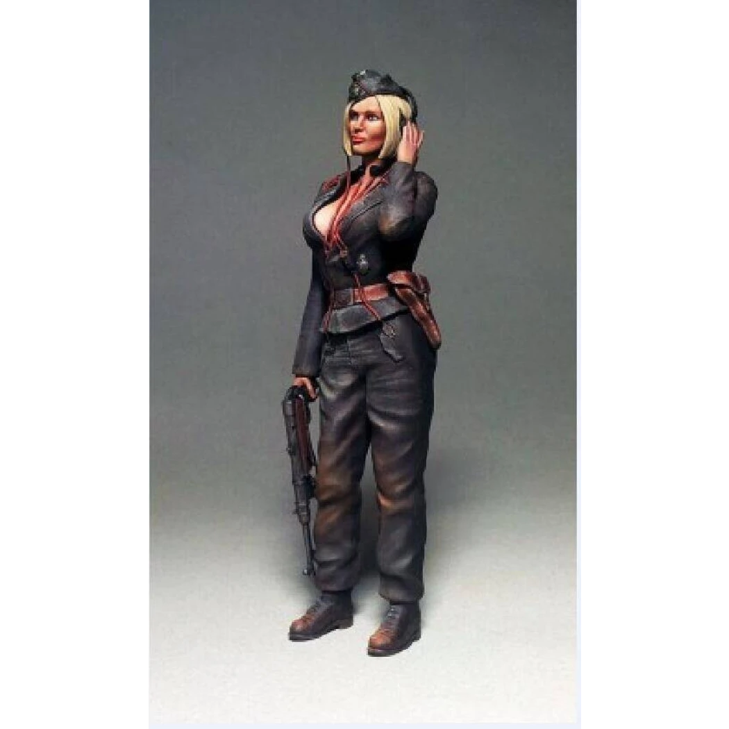 1/16 Resin Model Kit Beautiful Girl German Soldier Tanker WW2 Unpainted - Model-Fan-Store