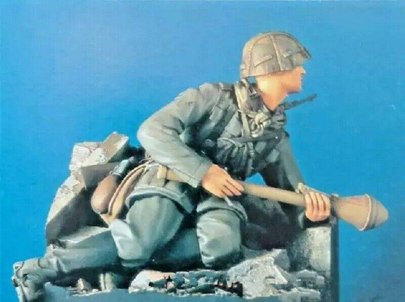 1/16 Resin Model Kit German Soldier Tank Destroyer Panzerfaust WW2 Unpainted - Model-Fan-Store