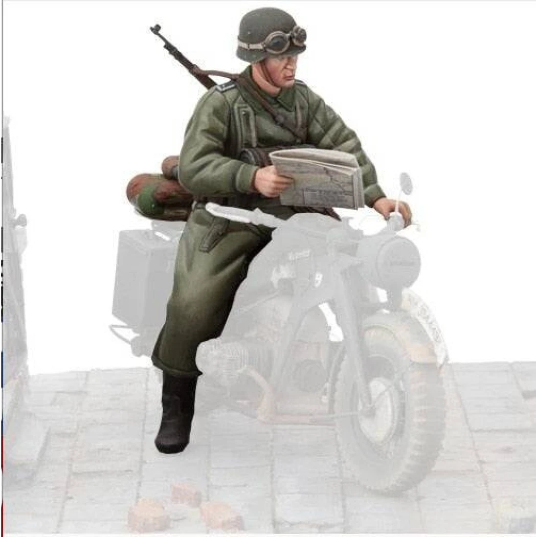 1/16 Resin Model Kit German Soldiers Motorcyclist no moto no map WW2 Unpainted - Model-Fan-Store