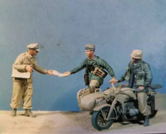 1/35 3pcs Resin Model Kit German Soldiers Postman WW2 (no bike) Unpainted - Model-Fan-Store