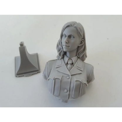 1/10 BUST Resin Model Kit German Beautiful Girl WW2 Unpainted - Model-Fan-Store