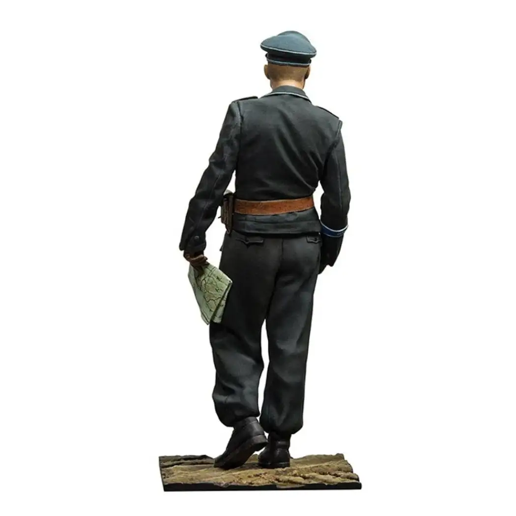 1/16 Resin Model Kit German Officer Tankman WW2 Unpainted - Model-Fan-Store