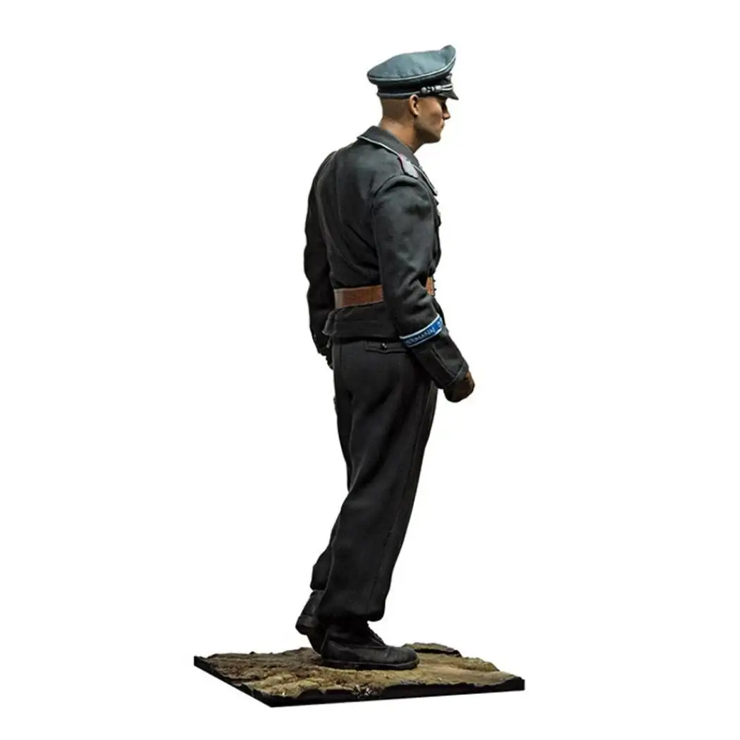 1/16 Resin Model Kit German Officer Tankman WW2 Unpainted - Model-Fan-Store