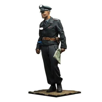 1/16 Resin Model Kit German Officer Tankman WW2 Unpainted - Model-Fan-Store