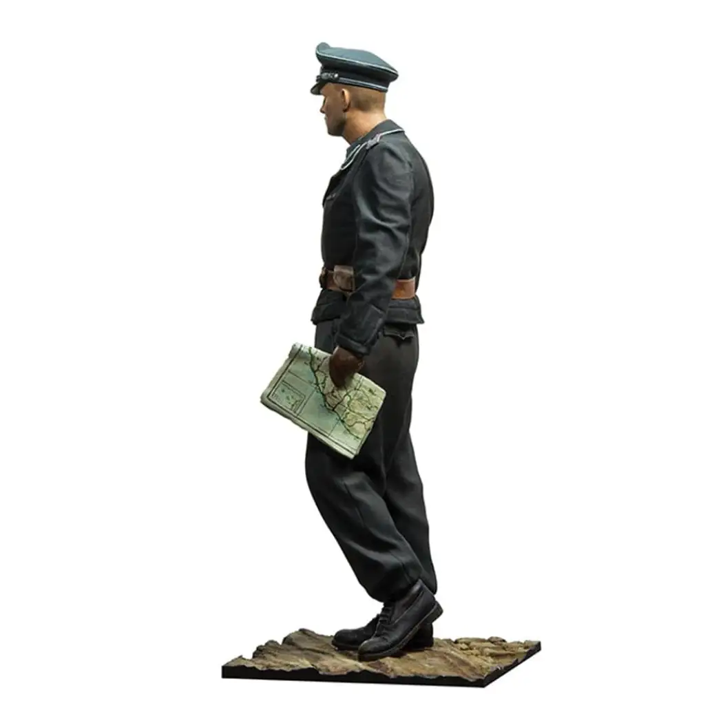 1/16 Resin Model Kit German Officer Tankman WW2 Unpainted - Model-Fan-Store