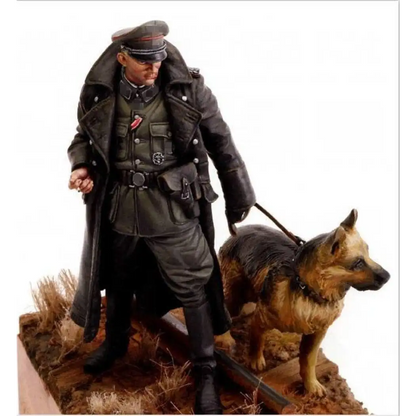 1/20 Resin Model Kit German Officerr with Dog WW2 Unpainted - Model-Fan-Store