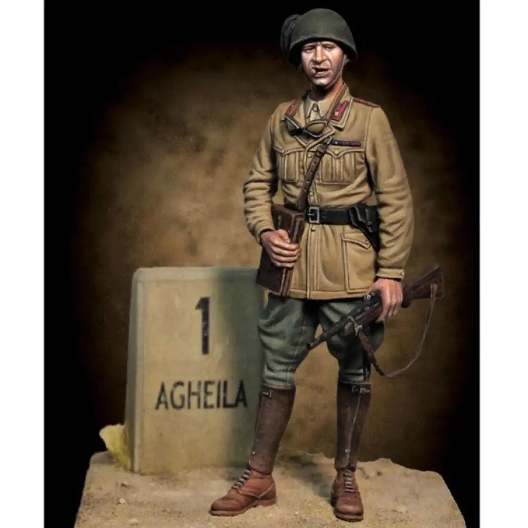 1/24 Resin Model Kit Italian Officer WW2 Unpainted - Model-Fan-Store
