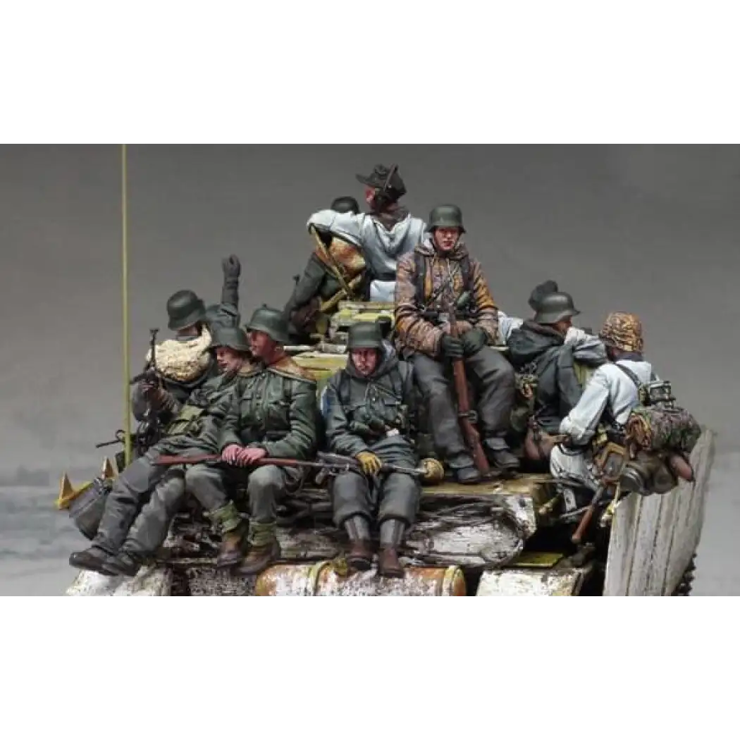 1/35 13pcs Resin Model Kit German Soldier Tank Crew (no tank) WW2 Unpainted - Model-Fan-Store