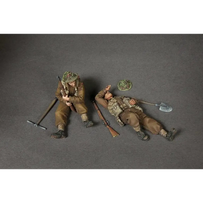 1/35 2pcs Resin Model Kit British Soldiers in Rest Infantry WW2 Unpainted - Model-Fan-Store