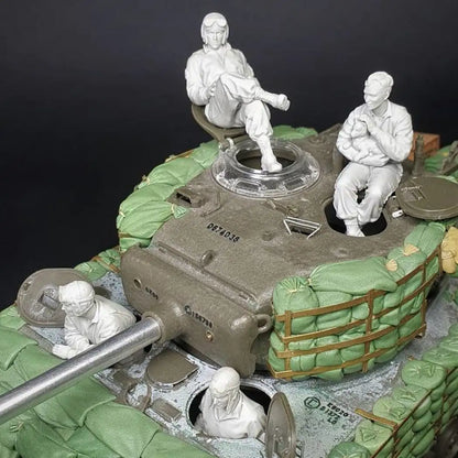 1/35 4pcs Resin Model Kit US Soldiers Sherman Tank Crew WW2 no tank Unpainted - Model-Fan-Store