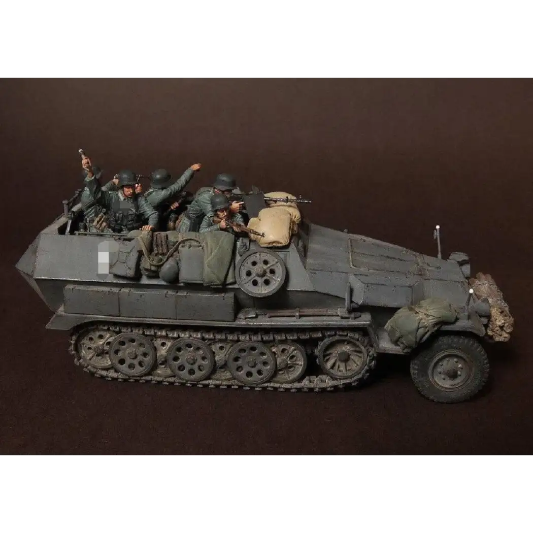 1 35 5pcs Resin Model Kit German Soldiers no Gun WW2 Unpainted 1-35-5pcs-resin-model-kit-german-soldiers-no-gun-ww2-unpainted