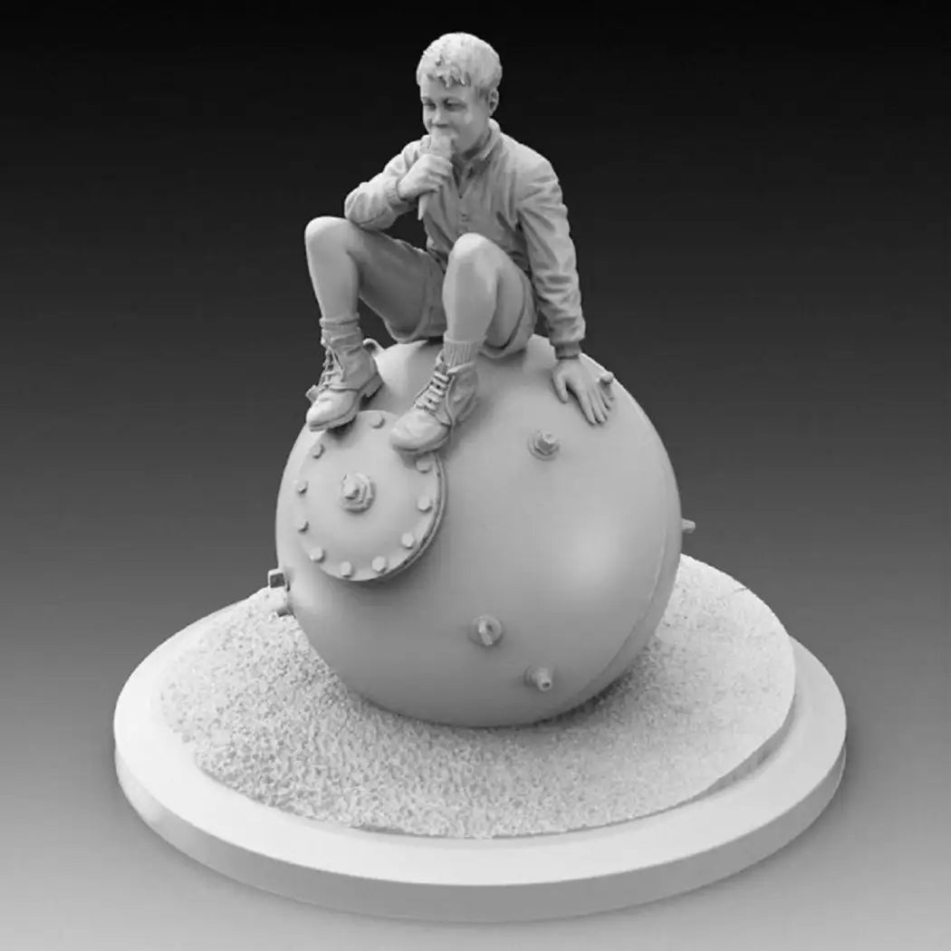 1/35 Resin Model Kit Ice Cream Time Boy Sitting (with Base) WW2 Unpainted - Model-Fan-Store