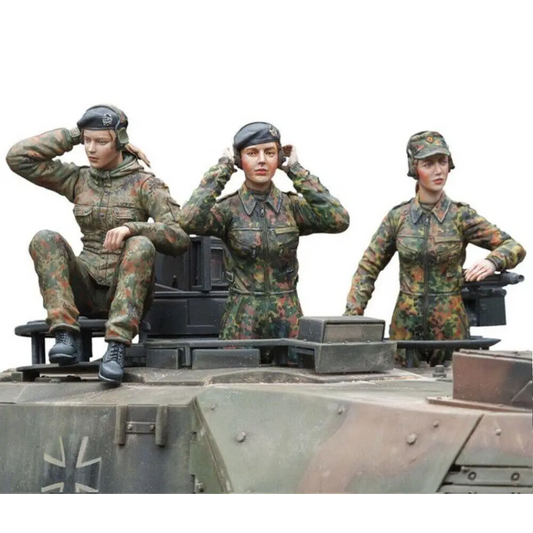 1/16 3pcs Resin Model Kit Modern German Soldiers Beautiful Girls no tank Unpainted A28 - Model-Fan-Store