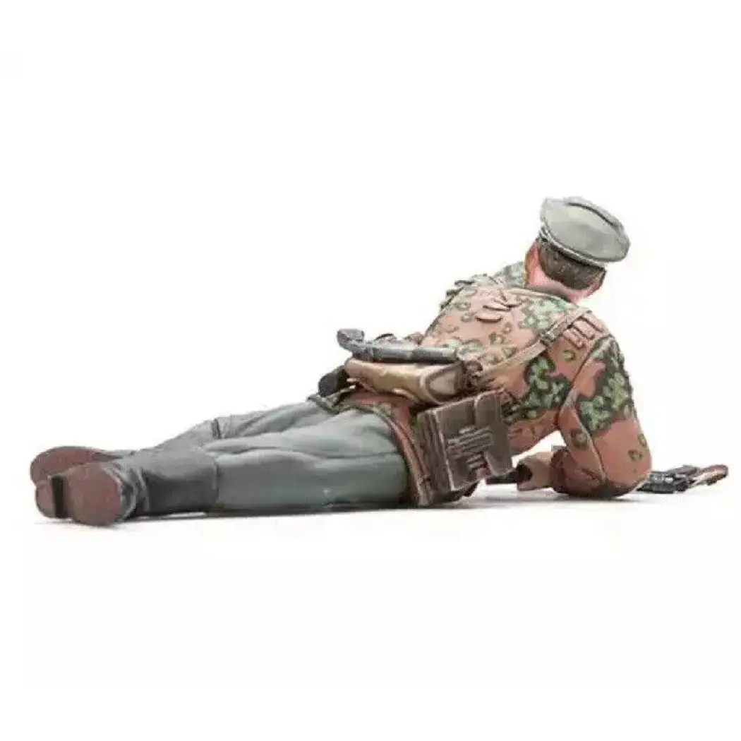 1/16 Resin Model Kit German Soldier Officer Infantryman WW2 Unpainted - Model-Fan-Store