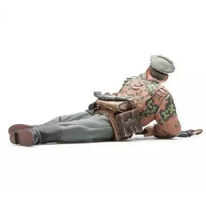 1/16 Resin Model Kit German Soldier Officer Infantryman WW2 Unpainted - Model-Fan-Store